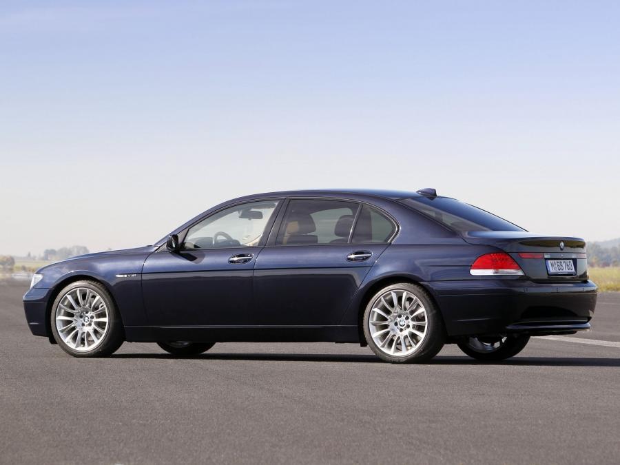 BMW 760Li 2003 года  (фото 11 из 16)